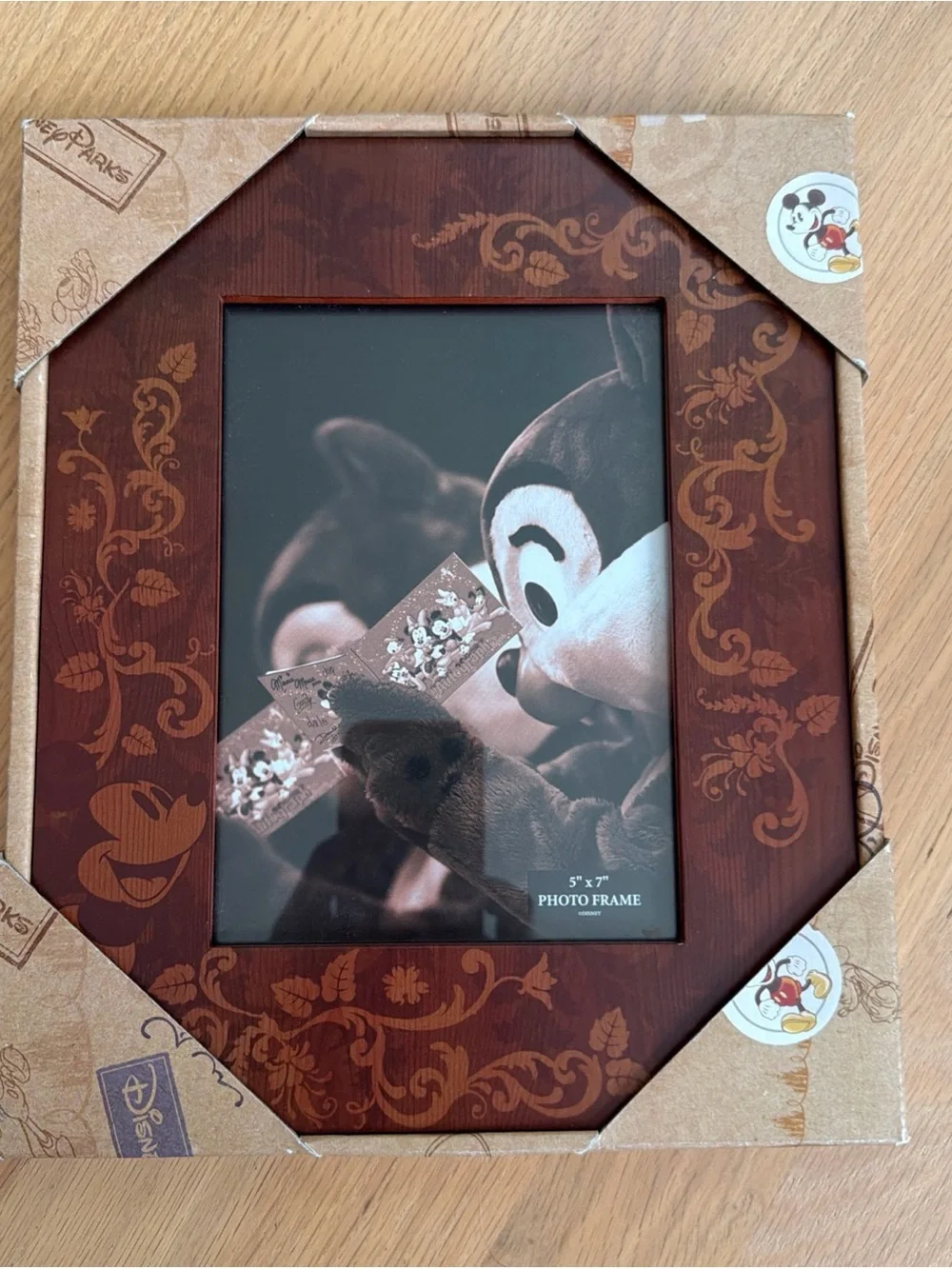 Disney Parks Exclusive Mickey Mouse Icon Wood Frame for Photos 5 x 7  NEW